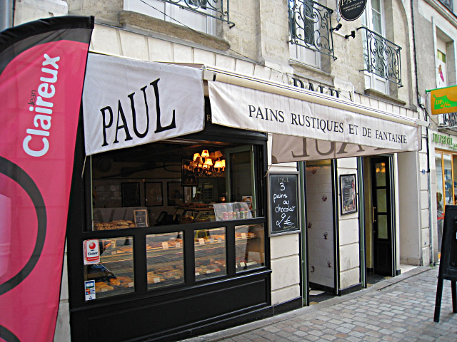 Nous allons chez Paul