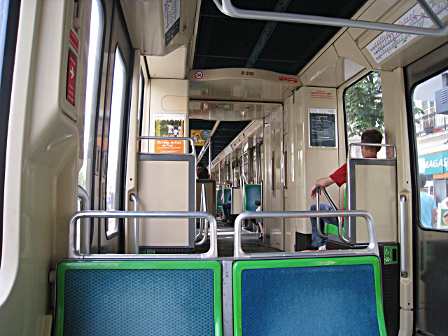 Je m'installe dans un tramway